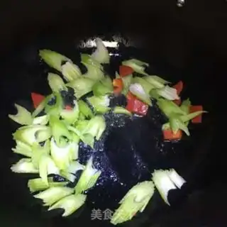 Make Celery makes lilies step 4
