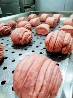 Make Red rice roll step 2