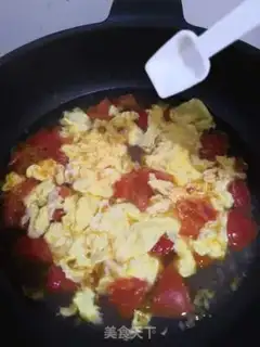 Make Tomatoes, eggnut soup step 8