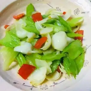 Make Celery makes lilies step 7