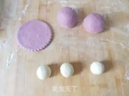Make Potato cap buns step 1