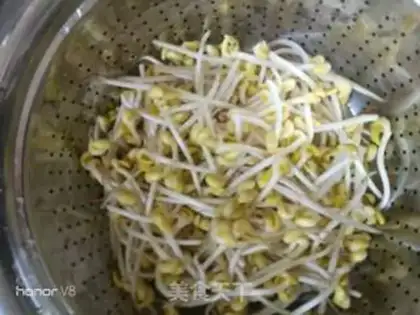 Make Henan halon noodles step 2
