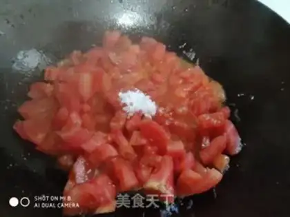 Make Tomato fried eggs step 4