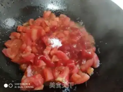 Make Tomato fried eggs step 5