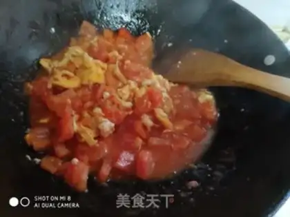 Make Tomato fried eggs step 6