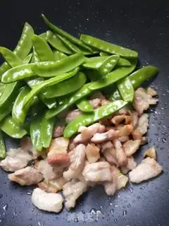 Make Dutch beans make flowers step 3