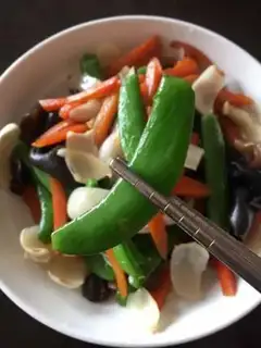 Make Fresh lilies for sweet fried step 10