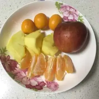 Make Pineapple fruit tea step 0