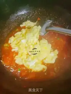 Make Tomato fried eggs step 5