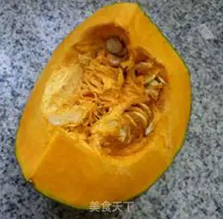 Make Pumpkin with chicken legs step 0