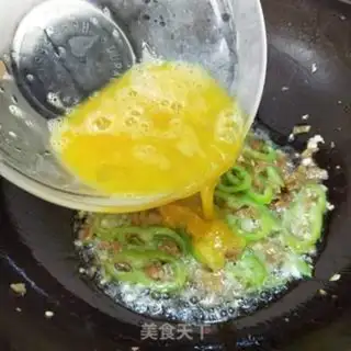 Make radish and green pepper and eggs step 7