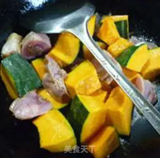 Make Pumpkin with chicken legs step 7