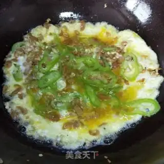Make radish and green pepper and eggs step 8