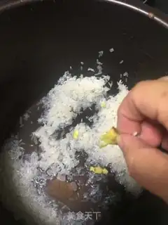 Make Porridge of salty pork step 6
