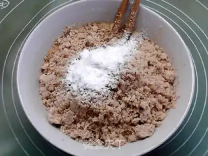 Make Roses without pink pineapple step 4