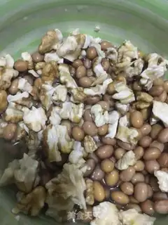 Make walnut soy step 1