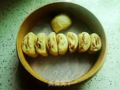Make Sausage roll step 12