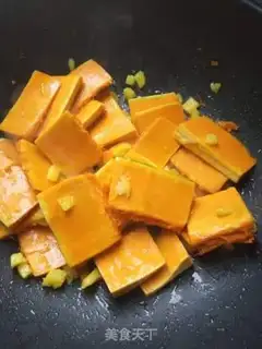 Make Pineapple pumpkin step 3