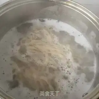 Make Onion fried lamb noodles step 17