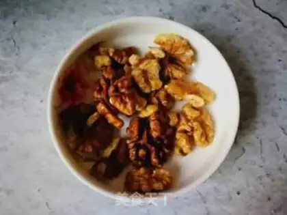 Make Peanut walnut soy step 1