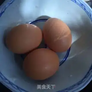 Make Fried eggs step 1