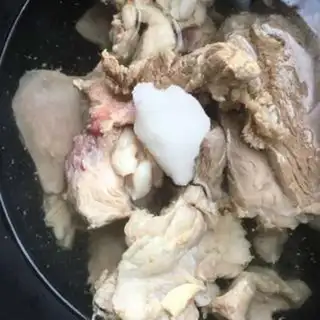 Make Garlic seeding lamb step 2
