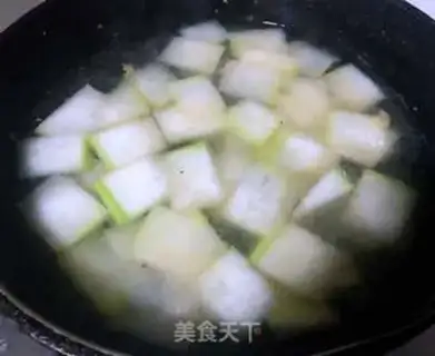 Make Shrimp rollers, squirm soup step 3