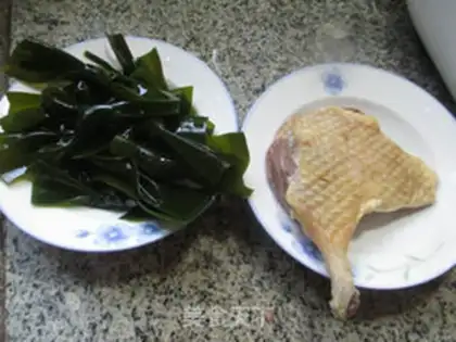 Make The sea laces boiled duck legs step 0