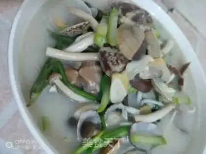 Make Korean clam soup noodles step 13