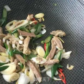 Make Onion fried lamb step 14