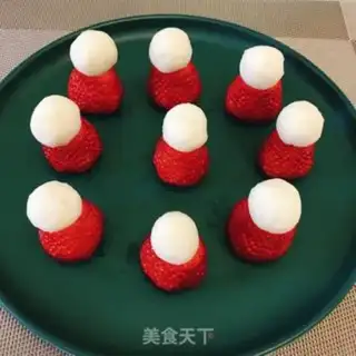 Make Strawberry Snowman step 4