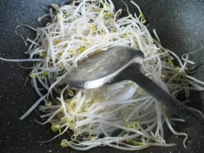 Make ♪ Dutch beans, green beans ♪ step 2