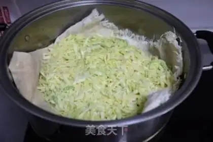 Make Corn pasta evaporating cabbage step 4