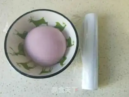 Make Two-coloured buns step 4