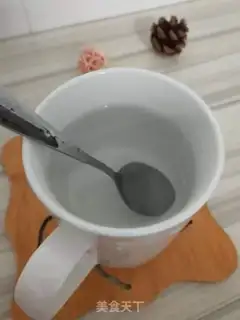 Make A bee of vanilla fruit step 0