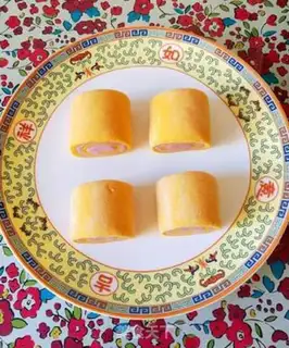 Make Two-coloured buns step 11