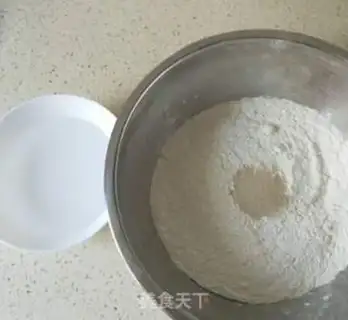 Make Spaghetti rolls step 1
