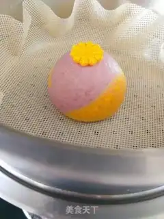 Make Two-coloured buns step 15