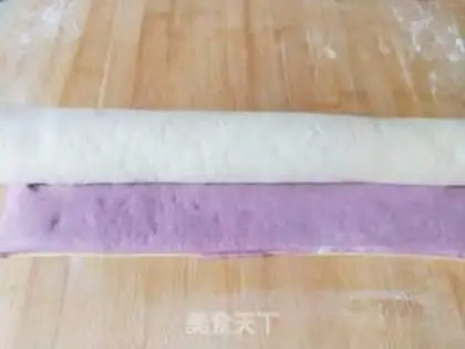 Make Spaghetti rolls step 6