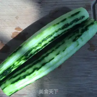 Make Honey cucumber juice step 1