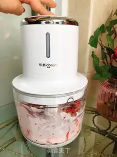 Make Strawberry Smutcher step 3