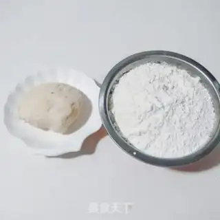 Make Onion roll step 0