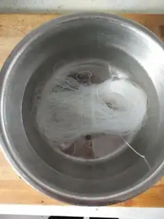 Make A cucumber sprouts fan step 1