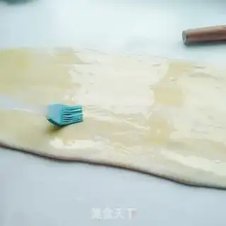 Make Onion roll step 9
