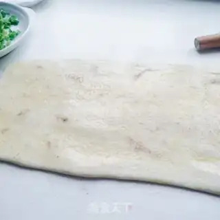 Make Onion roll step 10