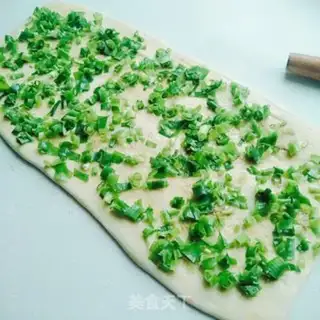 Make Onion roll step 11