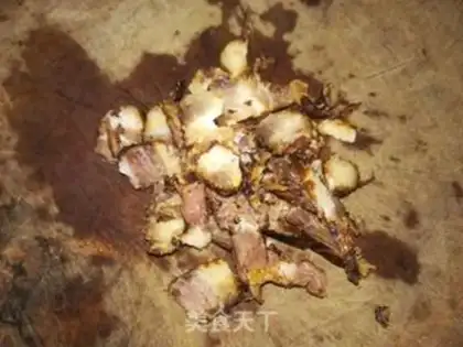 Make The meat is red and white step 1