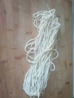 Make Spring mushroom sauce noodles step 2