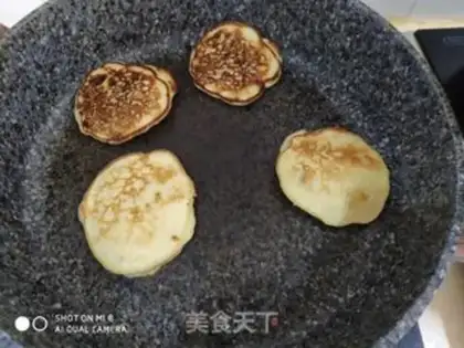 Make Banana omelet step 5
