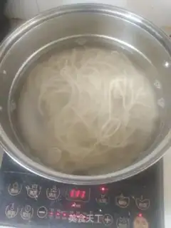 Make Spring mushroom sauce noodles step 9